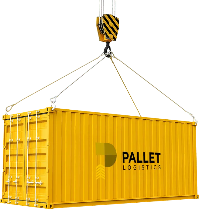 Contenedor amarillo de Pallet Logistics colgado de una grúa